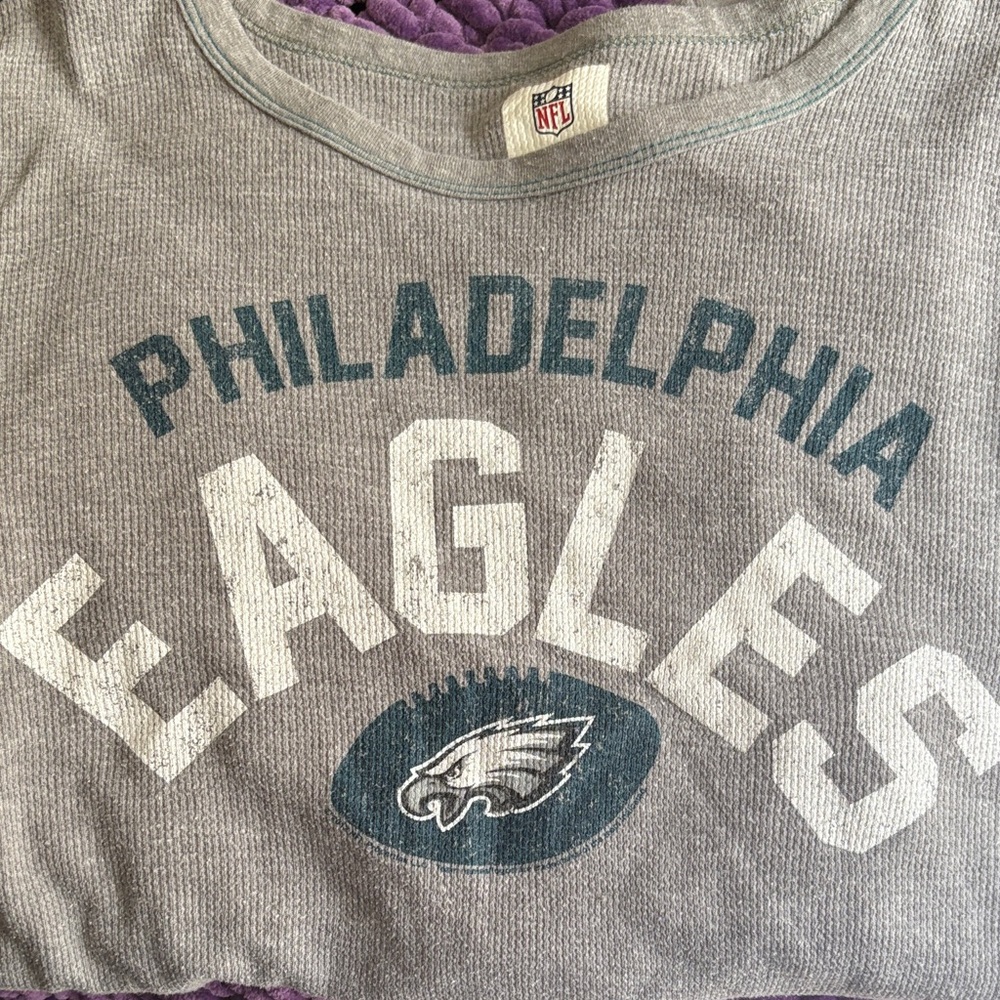 NFL Philadelphia Eagles Gray and Green Graphic Thermal Shirt